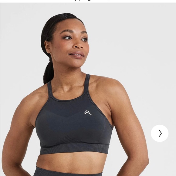 EFFORTLESS SEAMLESS HIGH NECK BRALETTE